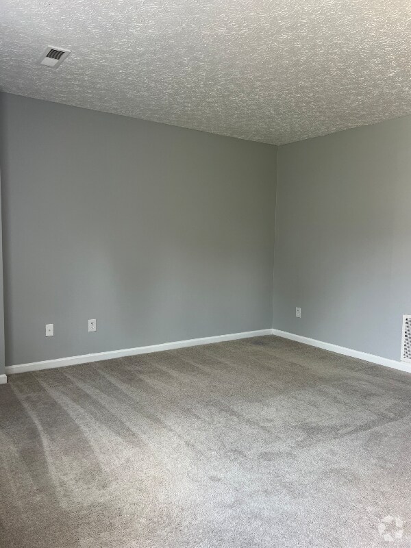 Building Photo - 30 Fonda Dr