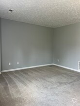 Building Photo - 30 Fonda Dr