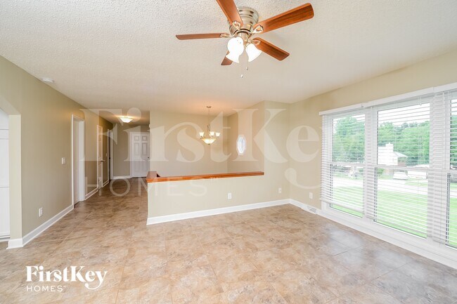 Foto del edificio - 6020 Stone Bluff Dr