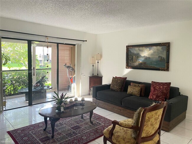 Building Photo - 2 br, 2 bath Condo - 326 Lakeview Dr Apt 102