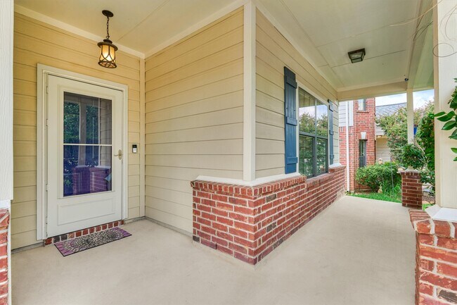 Building Photo - 8007 N Tarrytown Crossing Dr