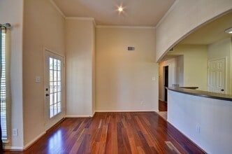 Building Photo - 6607 Lake Woodlands Dr