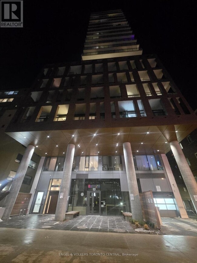 Building Photo - 81 Wellesley St E