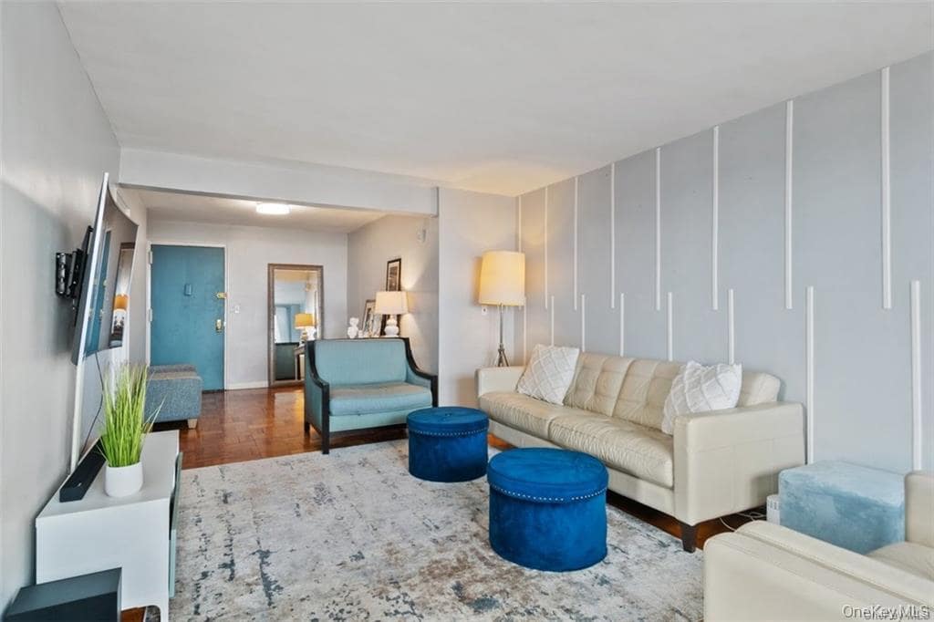Foto principal - 2835 Webb Ave
