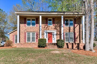 Building Photo - 139 Springlakes Dr