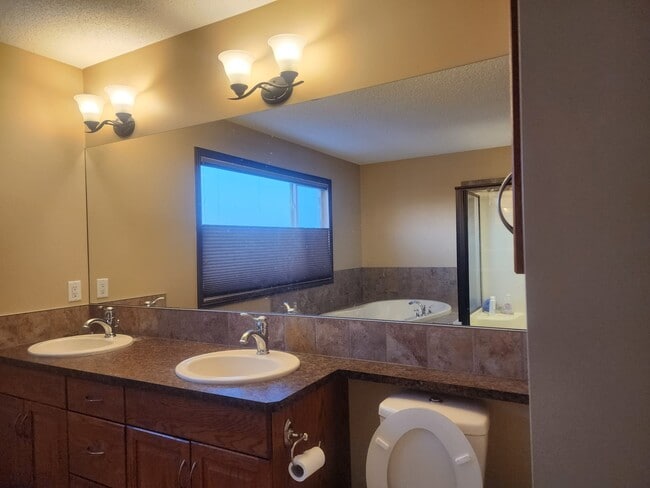 Photo du bâtiment - 262 Ridge View Green