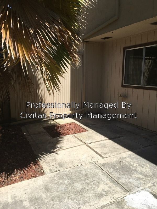 Building Photo - 3227 Parkhaven Dr