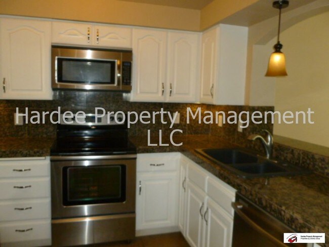 Foto del edificio - 905 E Riverpark Ln