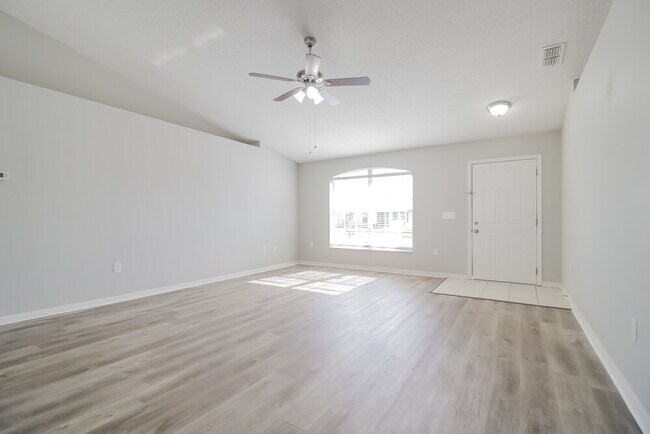 Foto del edificio - 2902 Jebidiah Loop