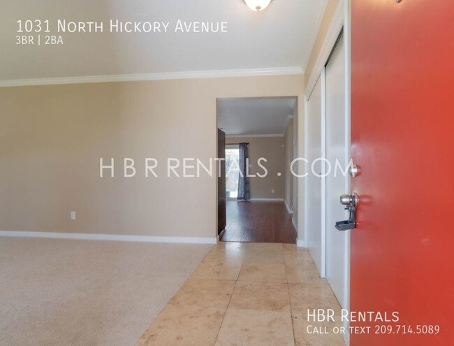 Building Photo - Tracy Three Bedroom Home - Adorable Single...
