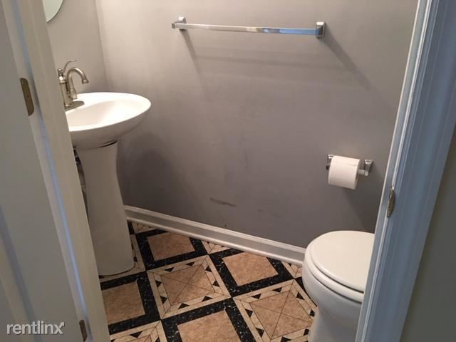 Building Photo - 3 br, 1.5 bath Townhome - 8362 Tapu Ct