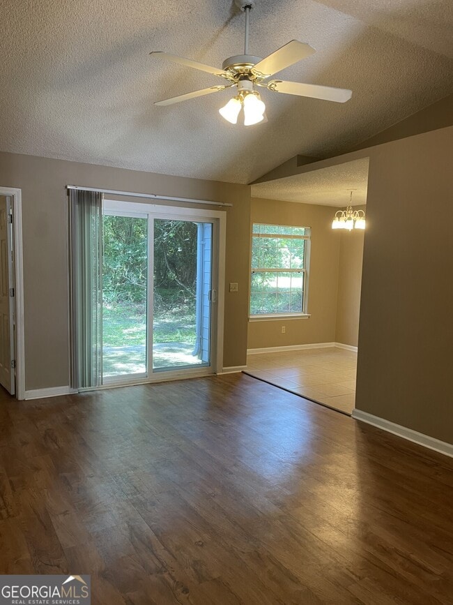 Building Photo - 183 Talbot Ct
