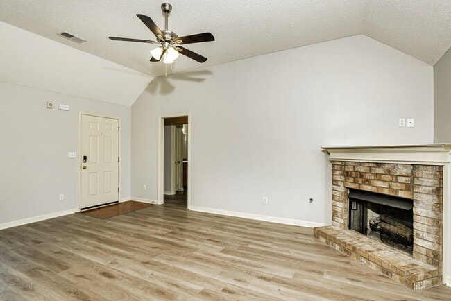 Building Photo - 10221 Adikson Dr
