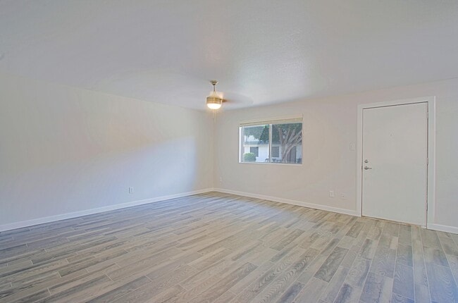 Building Photo - Aspire Mesa