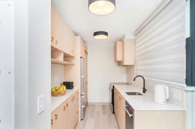 Building Photo - Kirya Apartments