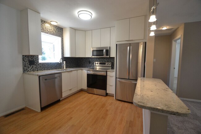 Foto del edificio - 1002 N Walnut St