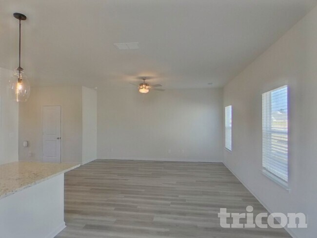 Foto del edificio - 130 Avondale Blvd SE