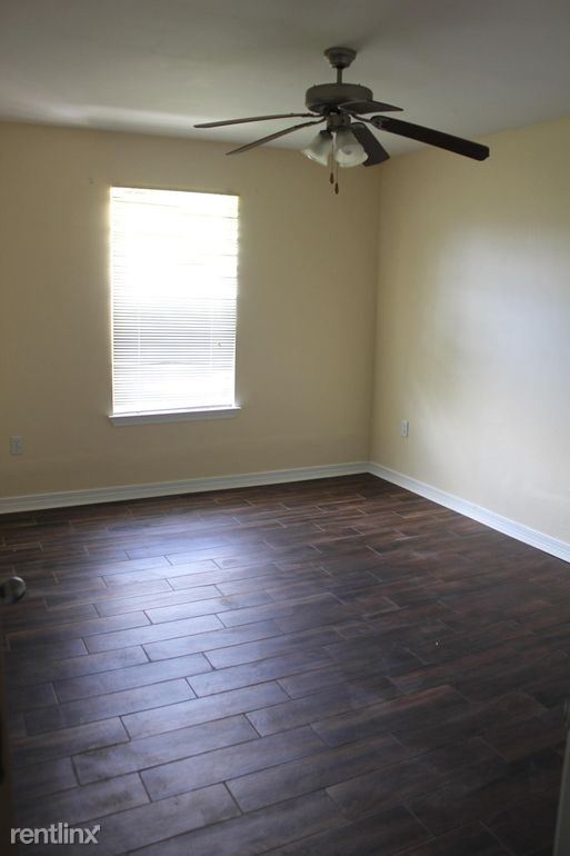 Foto del edificio - 2 br, 2 bath Duplex - 2207 Jeannie Street