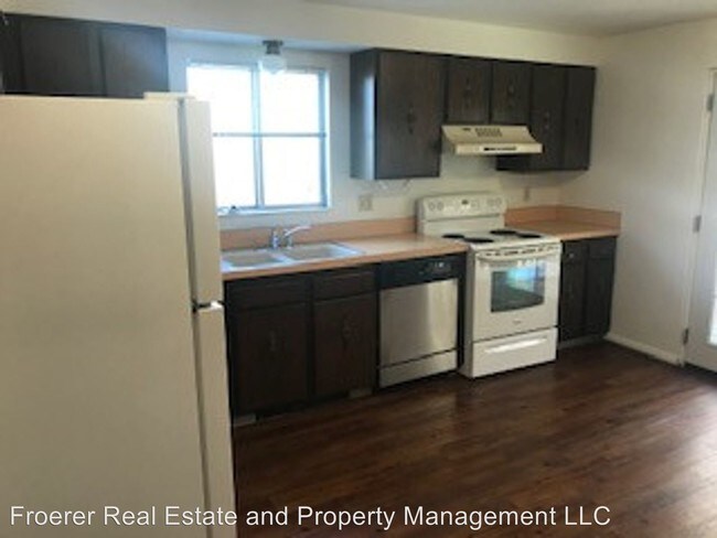 Building Photo - 1756 425 E St