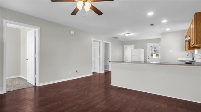 Building Photo - 1602 W Elm St