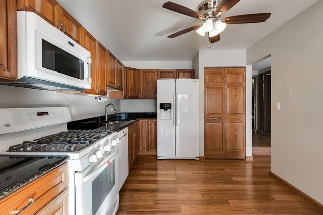Foto del edificio - 947 Cumberland Ct