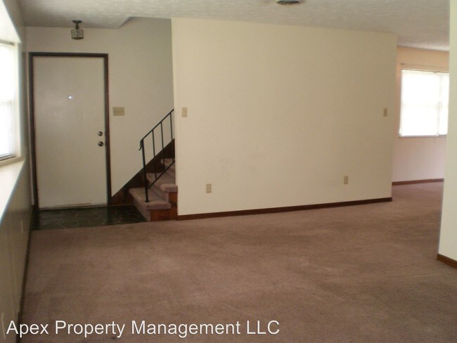 Foto del edificio - 109 Golfcrest Ln