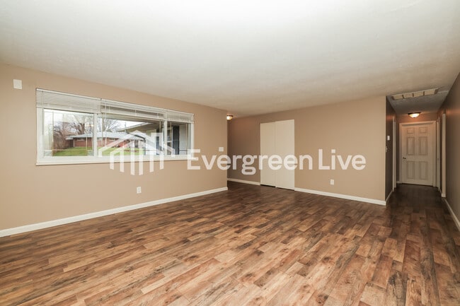 Foto del edificio - 6660 Celestine St