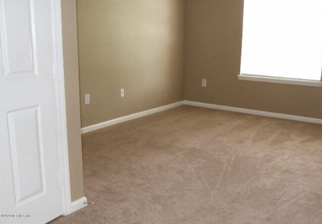 Foto del edificio - 7990 Baymeadows Rd E
