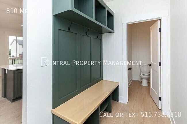 Foto del edificio - 810 SE Mesa Dr
