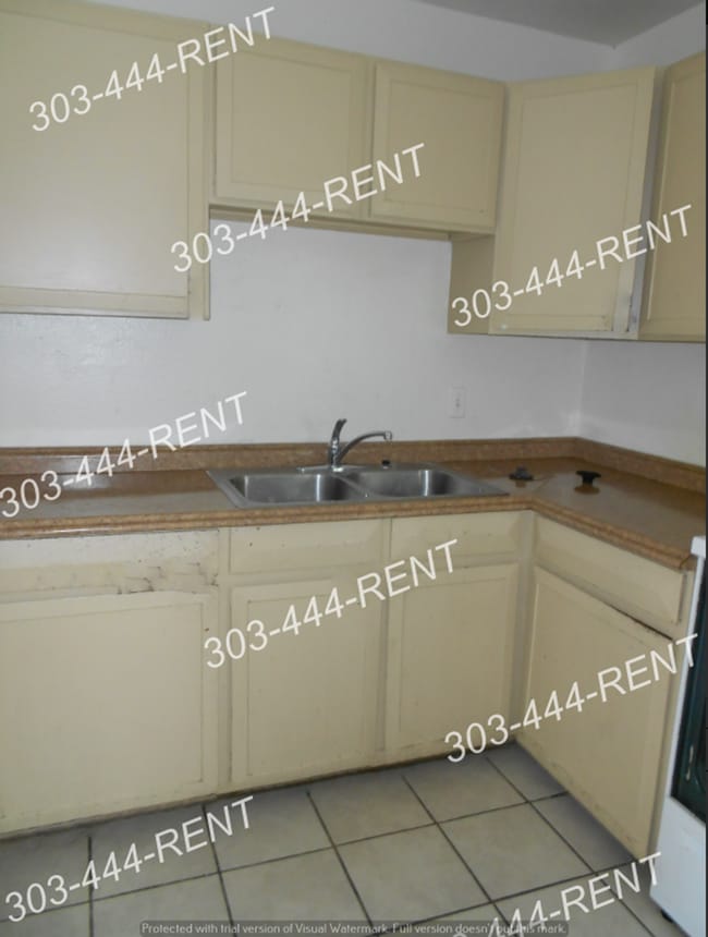 Photo - 3 Bedroom 2 Baths in Montbello House