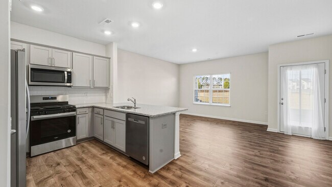 Foto del edificio - 153 Leo St