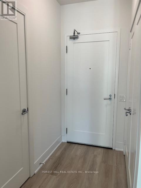 Photo du bâtiment - 310 Tweedsmuir Ave