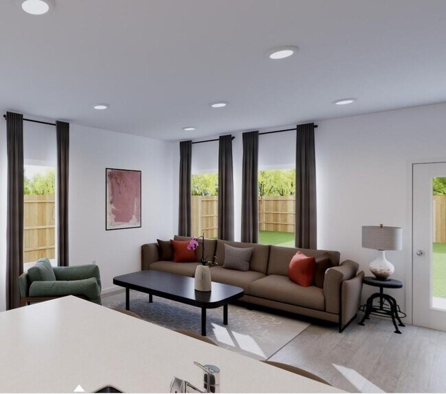 Building Photo - 2131 Salinas Dr