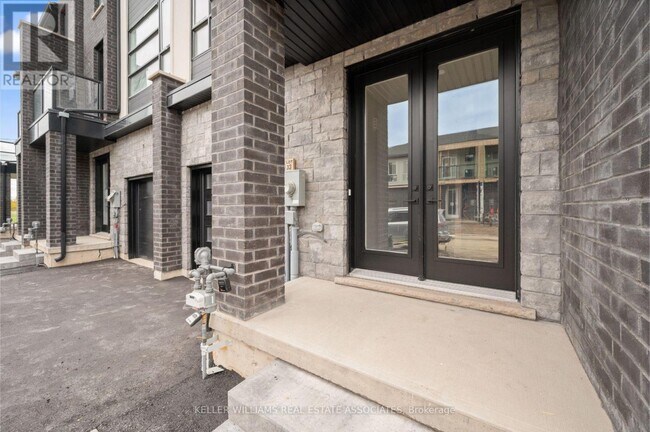 Building Photo - 73-73 Warren Trail