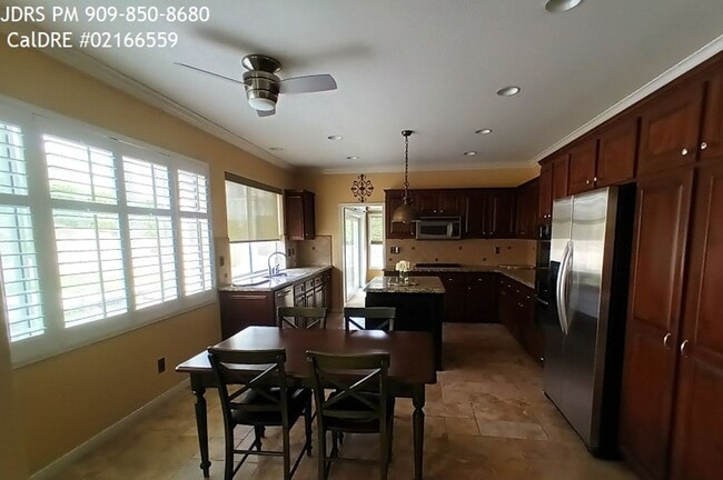 Foto del edificio - Price Lowered! Chino Hills 5 bedroom Home ...