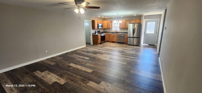 Foto del edificio - Very nice SW 3BR rancher in Washburn Rural schools