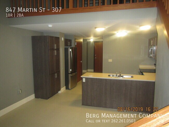 Foto del edificio - 847 Martin St