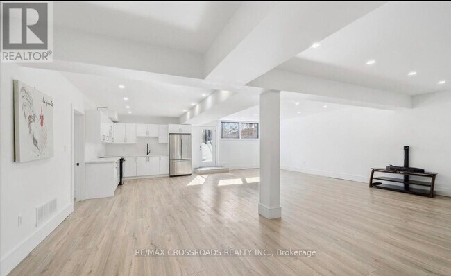 Photo du bâtiment - 125 Watson St E