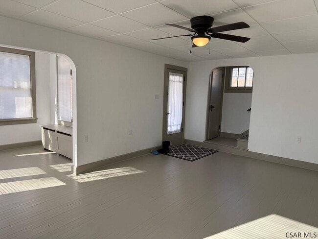 Building Photo - 1727 Scalp Ave