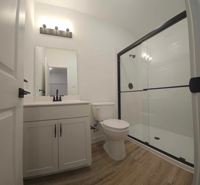 Foto del edificio - 8414 Bay Oaks Dr