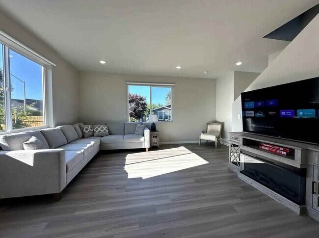 Foto del edificio - 109 Hill Dr