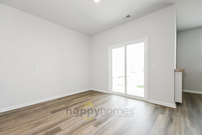 Foto del edificio - 4 Bedroom, 2 Bath Home in Hillcrest of Ravenel