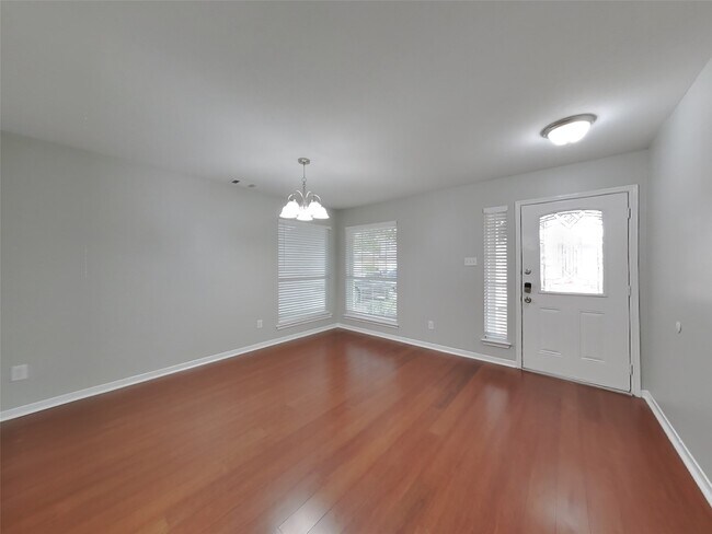 Foto del edificio - 6726 Misty Dale Dr