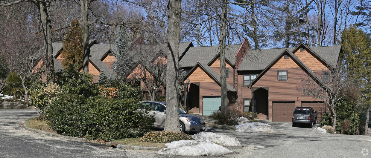 Primary Photo - Adam Derby House Apartments