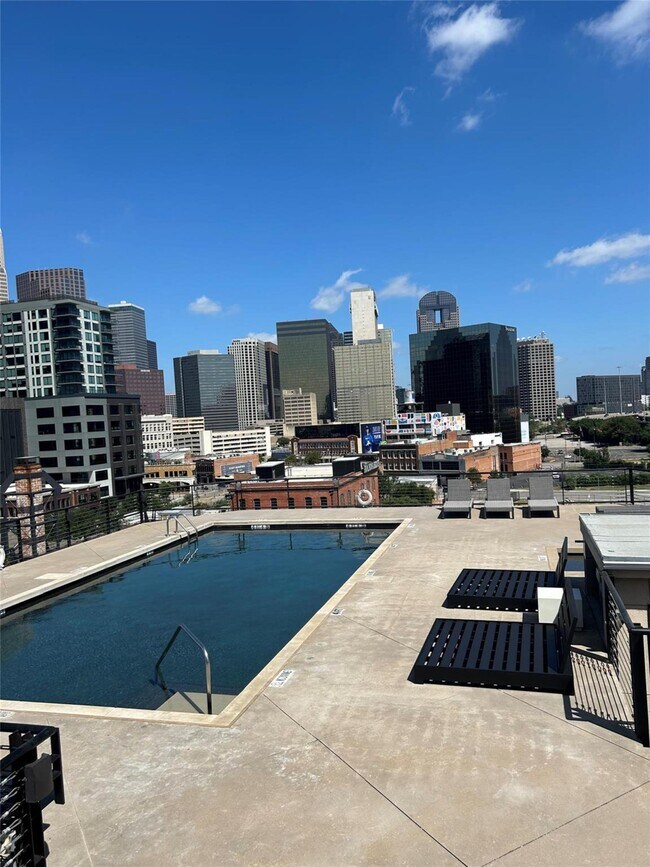 Foto del edificio - 2220 Canton St