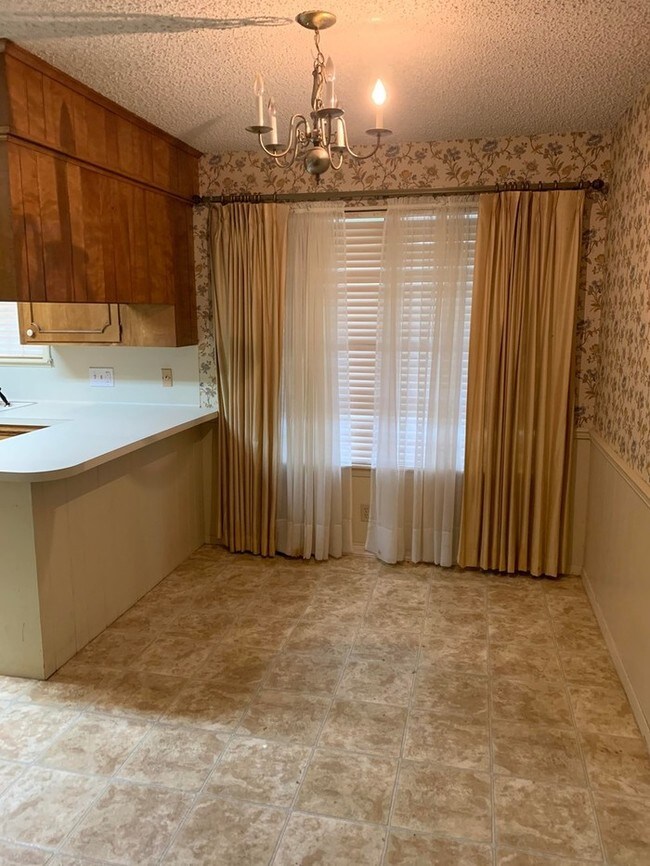 Foto del edificio - Now Available: 3 bedroom 2 bath!!