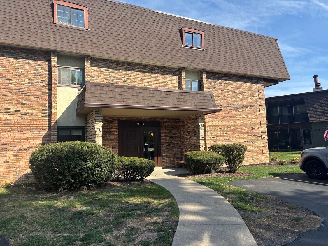 Primary Photo - 9194 S Rd