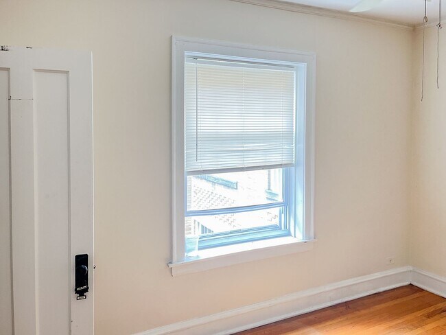 Foto del edificio - 2008 W Foster Ave