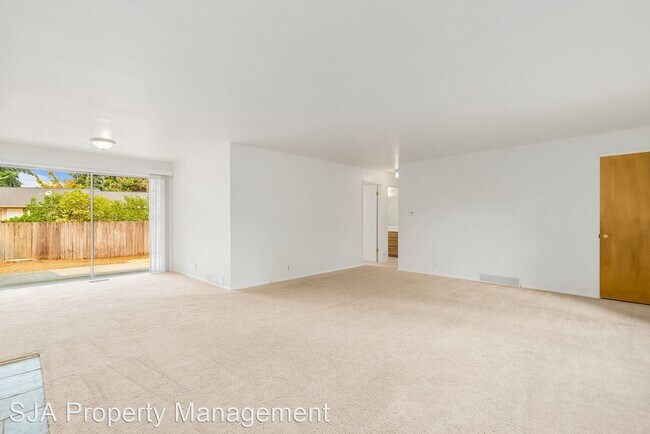 Foto del edificio - 4 br, 1.5 bath House - 1815 116th Ave NE