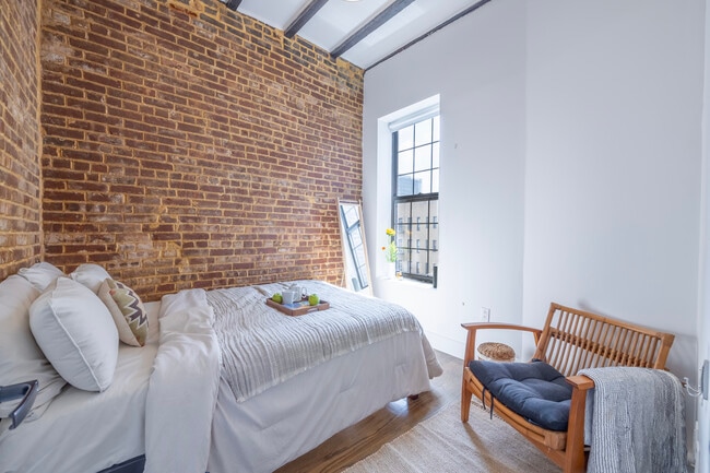 Building Photo - Clark House by Outpost